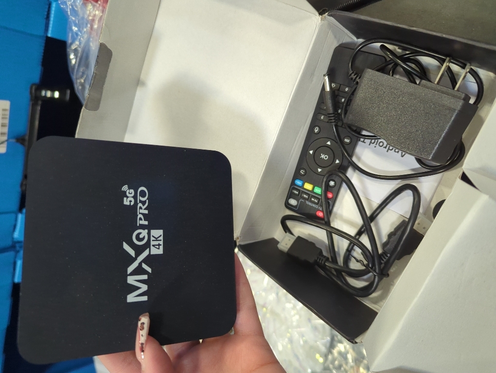 MXQ Pro 5G 4K ScreenCast WiFi 6 BT 5.0 16GB Streaming Video for iOS,Android OS,Tiktok,YouTube Mirroring to TV HD Video Sync