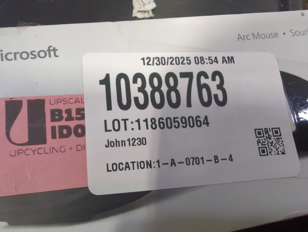 Microsoft Arc Mouse Black - Wireless - Bluetooth Low Energy - BlueTrack Enabled - Tilt Wheel - Up to 6 Months Battery Life