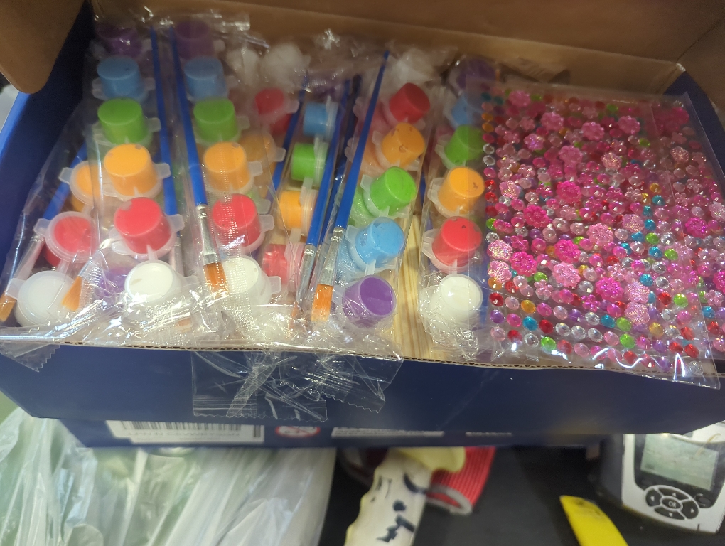 10 Sets Jewelry Box Painting Set for Kids with Stickers - Bulk Stockings & Birthday Goodie Bag Stuffer - Kids Party Favors Toy Return Gifts - Unfinished Wooden Treasure Boxes For Arts & Craft