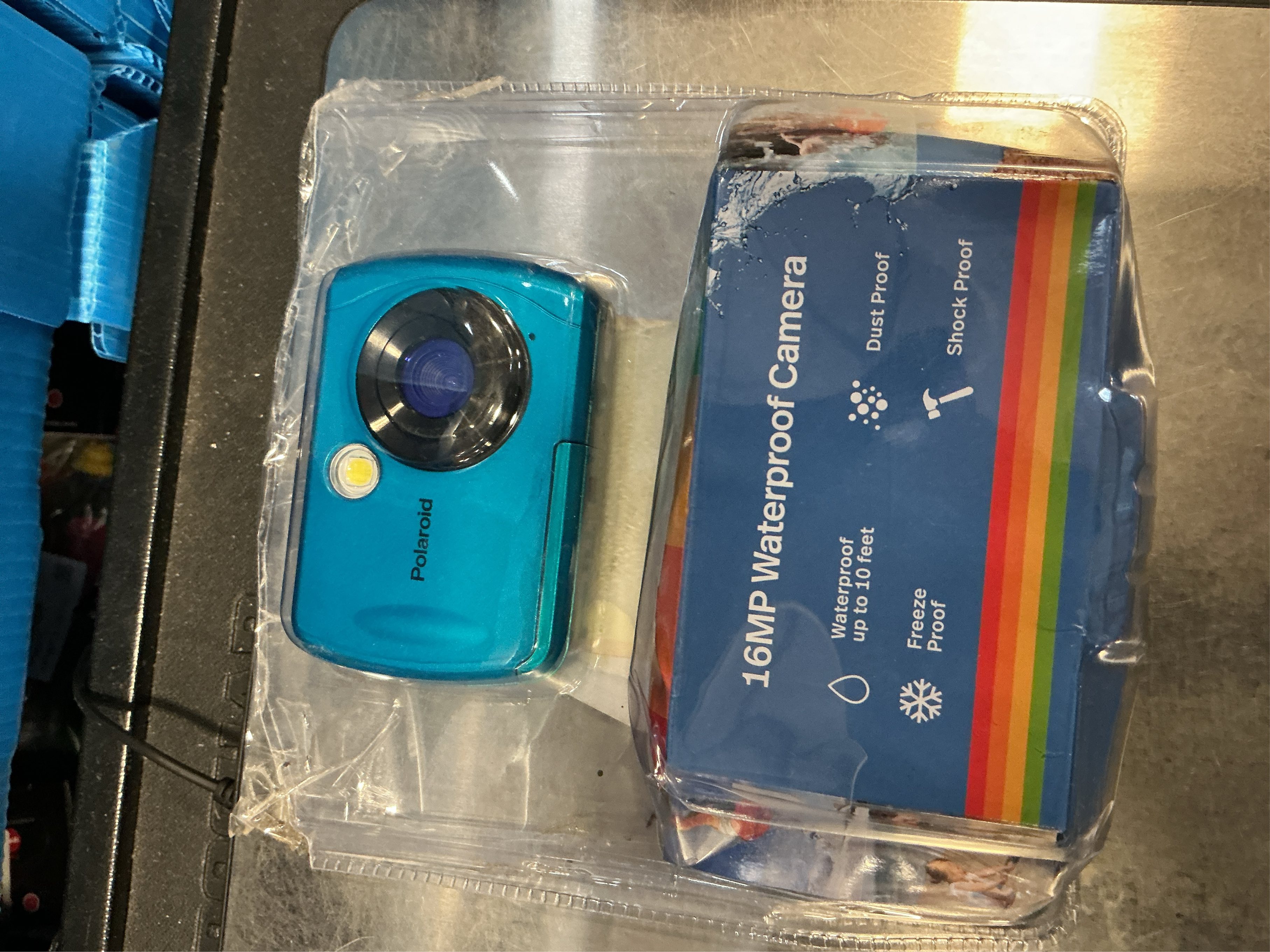 Polaroid 16MP Waterproof Digital Camera - Teal (IS048-Teal)