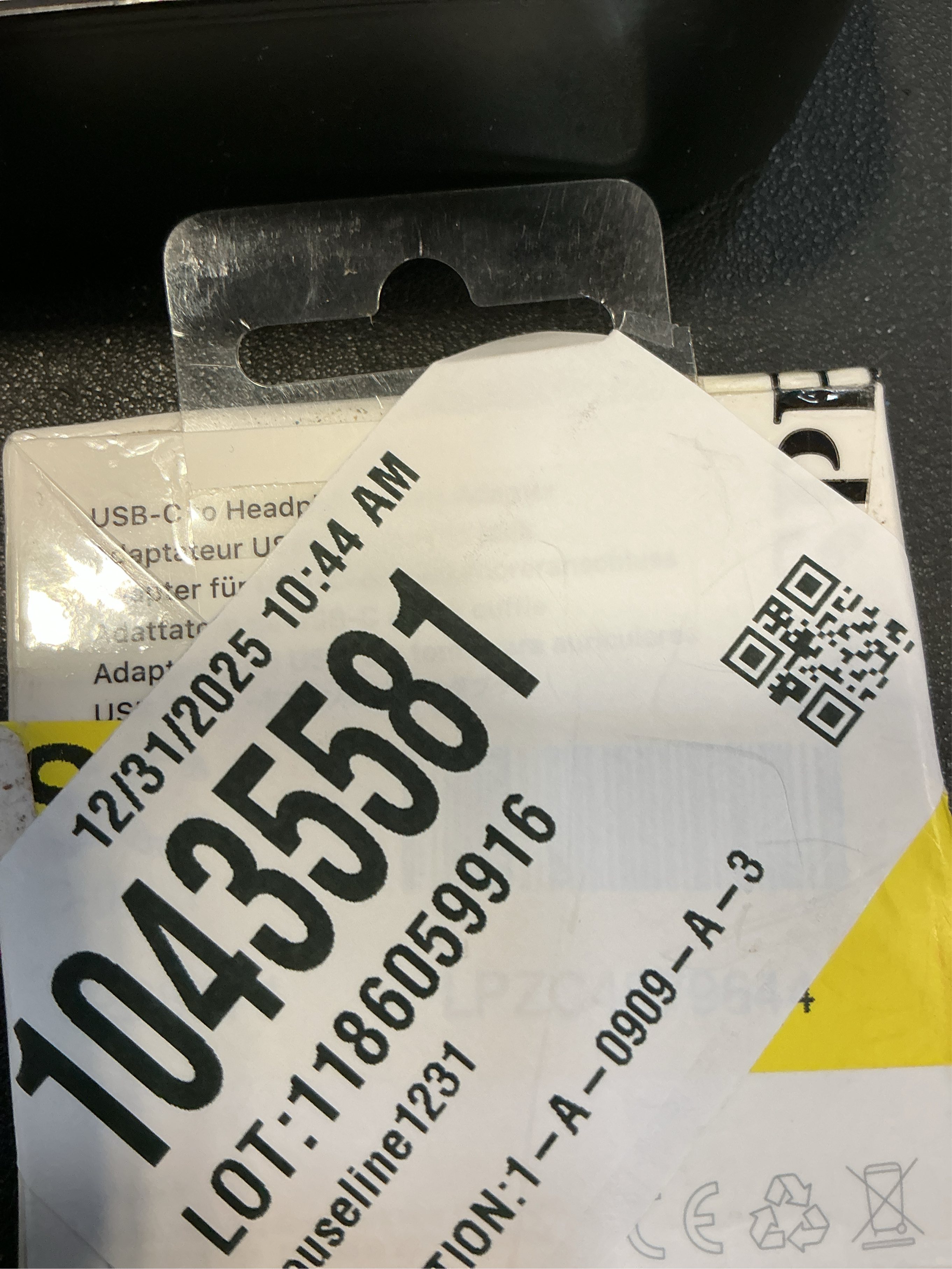 Apple USB-C to 3.5mm Headphone Adapter