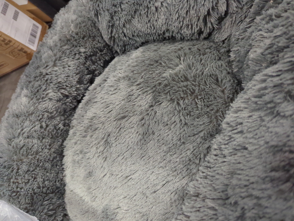 Furhaven 36 Round Calming Donut Dog Bed for Large/Medium Dogs, Refillable w/ Removable Washable Cover, For Dogs Up to 75 lbs - Shaggy Plush Long Faux Fur Donut Bed - Gray, Large