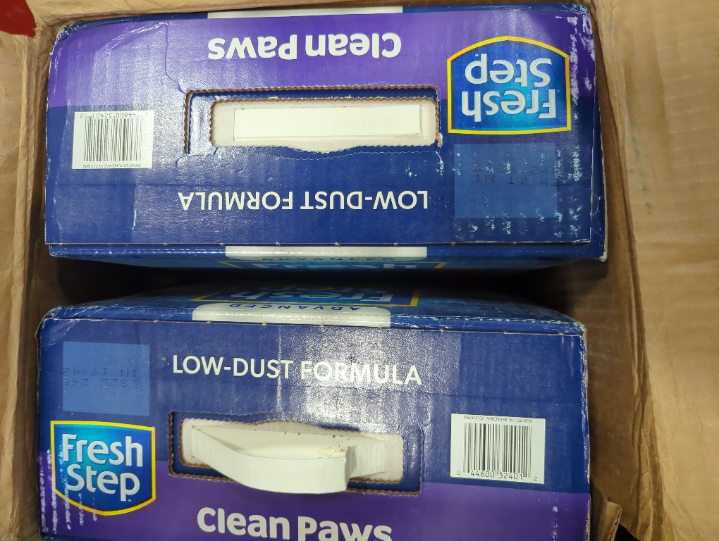 Fresh Step Clean Paws Cat Litter with Febreze Freshness, Advanced Multi Cat Low Tracking Clumping Litter, 37 lbs. (2 x 18.5 lb. Box)