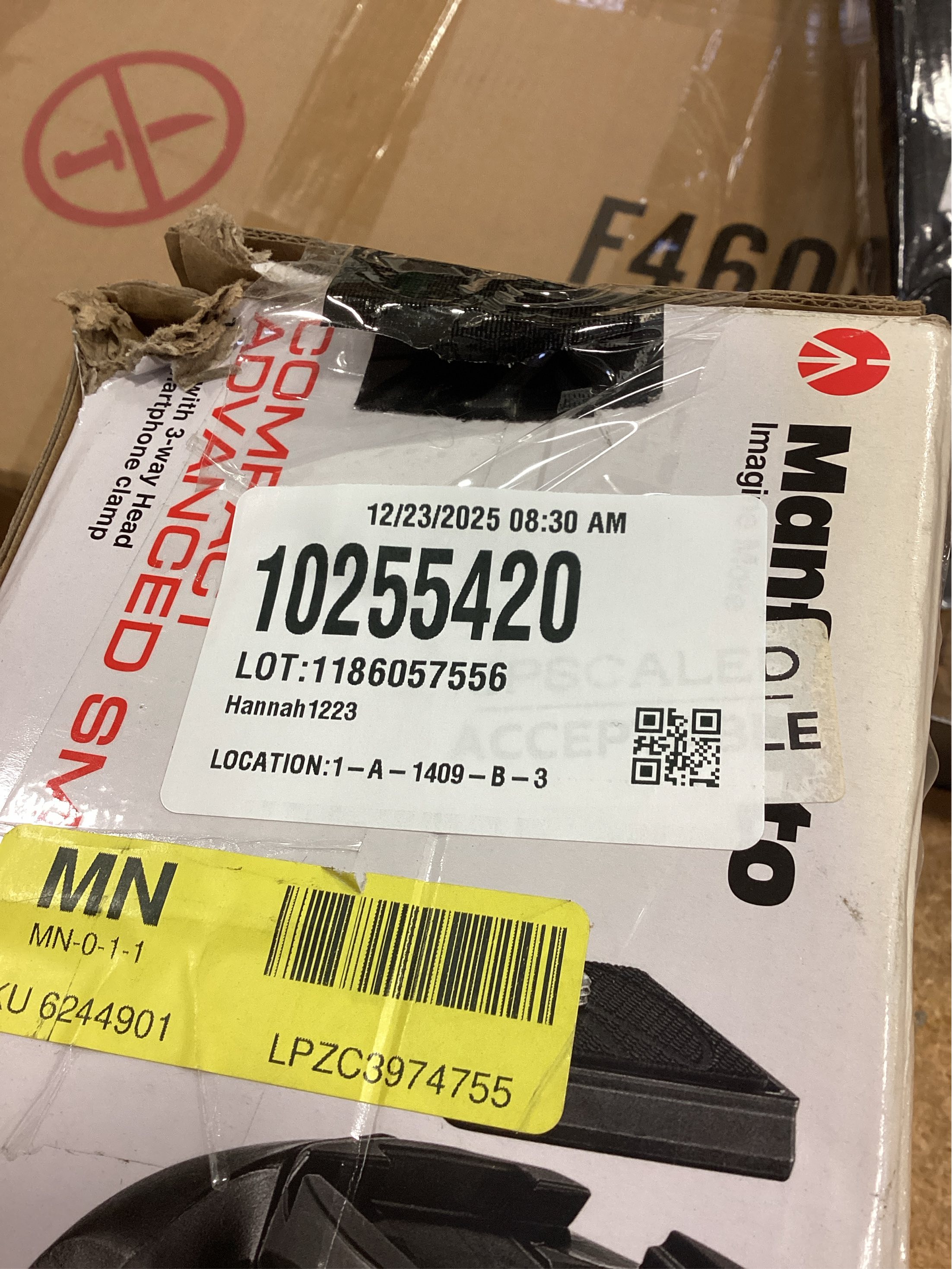 Manfrotto - Compact Advanced Smart 65 Tripod - Black