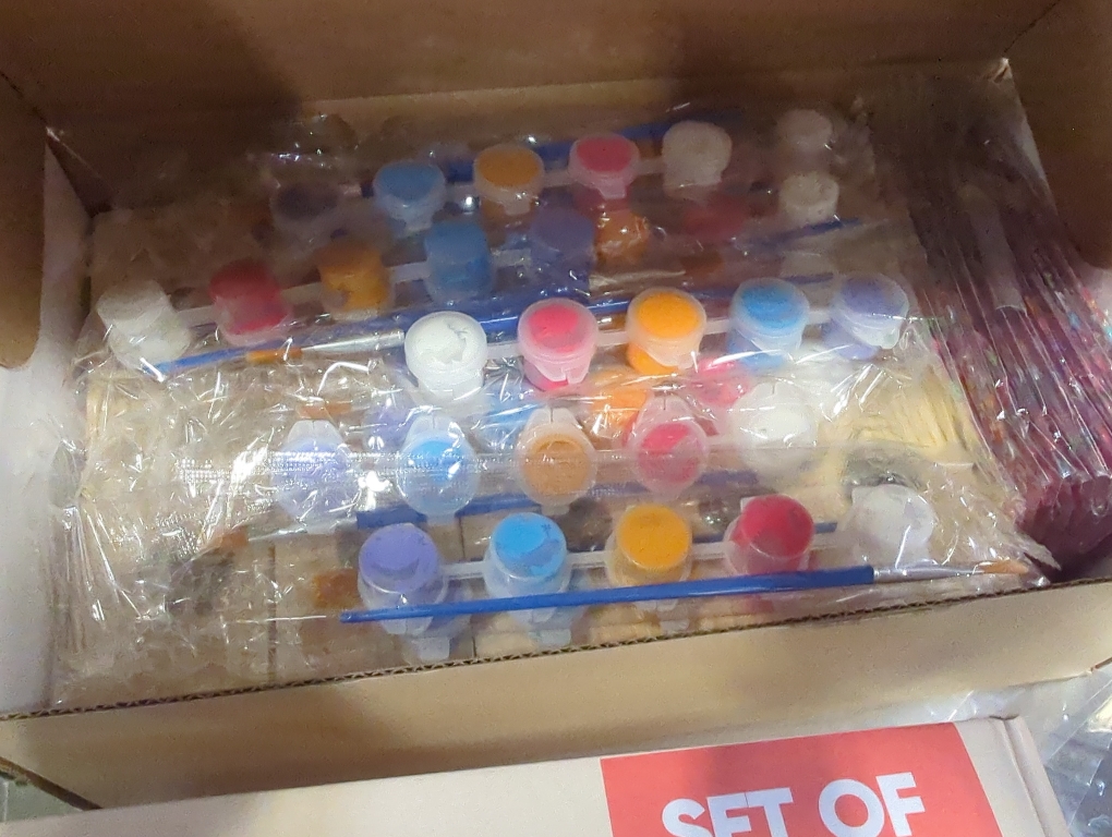 10 Sets Jewelry Box Painting Set for Kids with Stickers - Bulk Stockings & Birthday Goodie Bag Stuffer - Kids Party Favors Toy Return Gifts - Unfinished Wooden Treasure Boxes For Arts & Craft