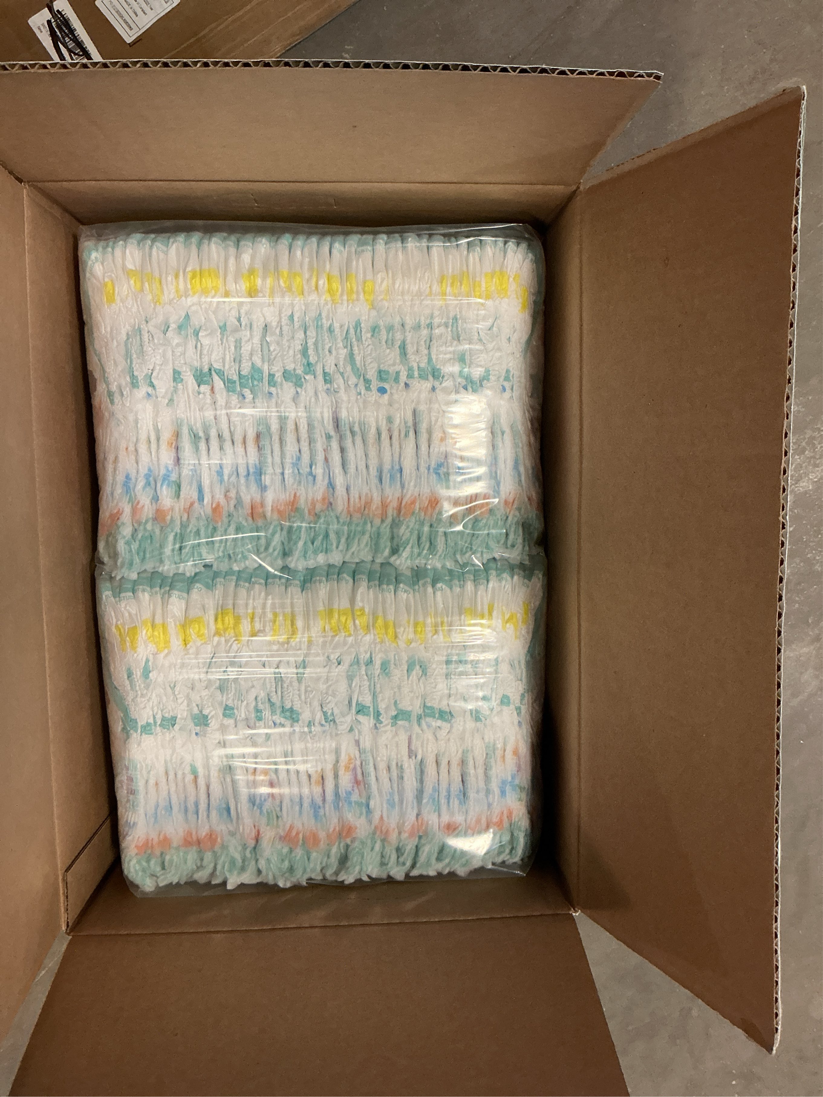 Pampers Training Pants - Easy Ups Boys & Girls Bluey - Size 2T-3T, 140 Count, Children's Potty Underwear (Packaging May Vary)