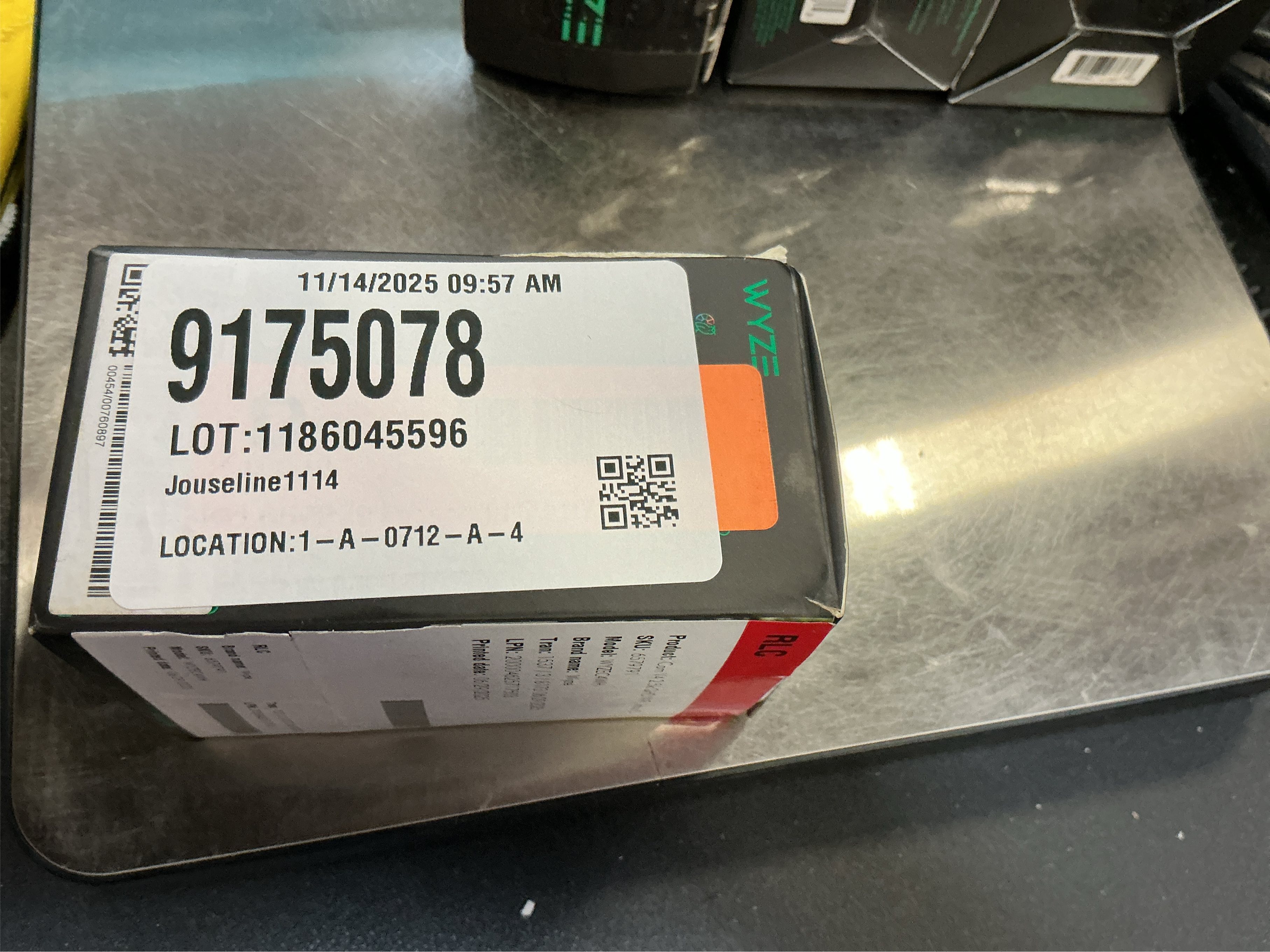 Wyze Cam V4 Plug-in Indoor and Outdoor Smart-Enabled Security Camera