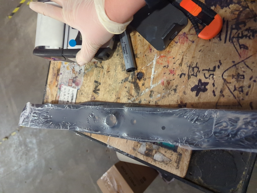 1 PC.  John Deere Original Equipment Mower Blades(M145476) - UC22009,3