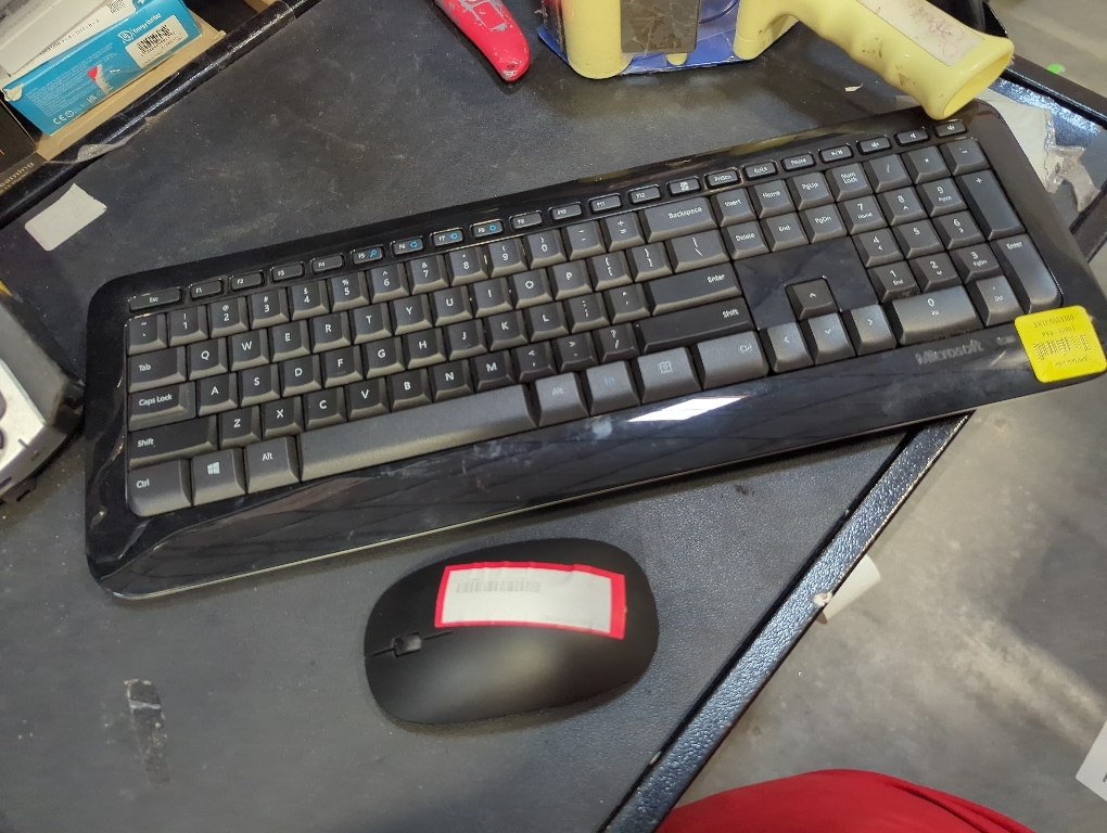 Microsoft Keyboard/Mouse PY9-00002 Desktop 850 Combo Wireless Black with AES Retail