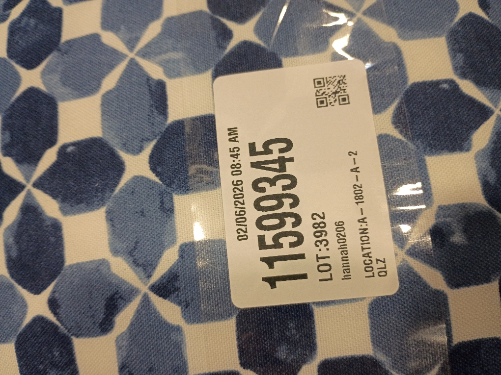 ONLY ONE Outdoor/Indoor Throw Pillow Waterproof Decorative Throw Pillow with Insert, 18”x18” Square Pillow for Bed, Couch, Sofa and Patio Furniture