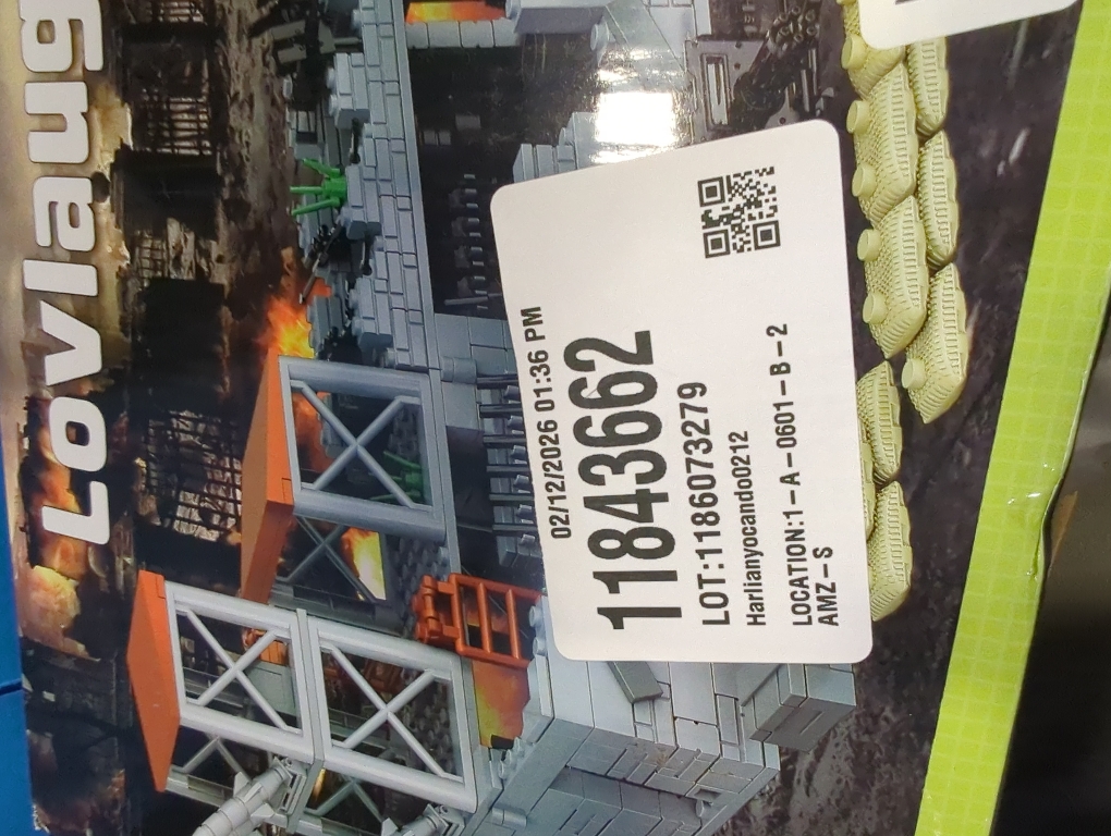 Ice Hockey Building Set with 8 Ice Hockey Player - Tabletop Battle Game - Creative Sports Toy - Standard Brick Compatible Kids STEM Building Kit