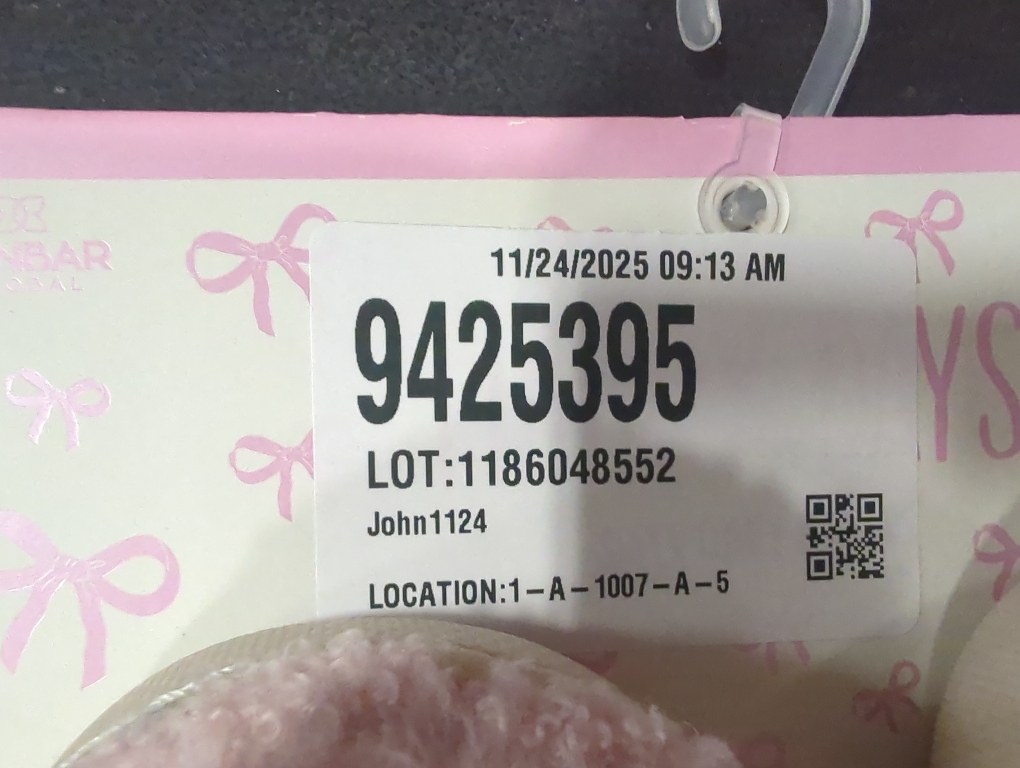 Size 5/6 Color Pink Happy days super comfy slippers