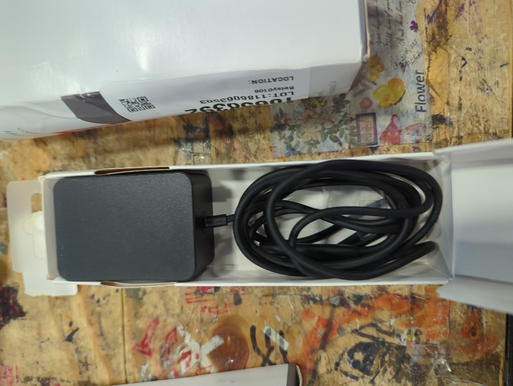 Microsoft Surface 24W Power Supply - 24 W Power Supply Designed for Microsoft Surface Go - Compatible with Surface Pro 3, 4, and 5