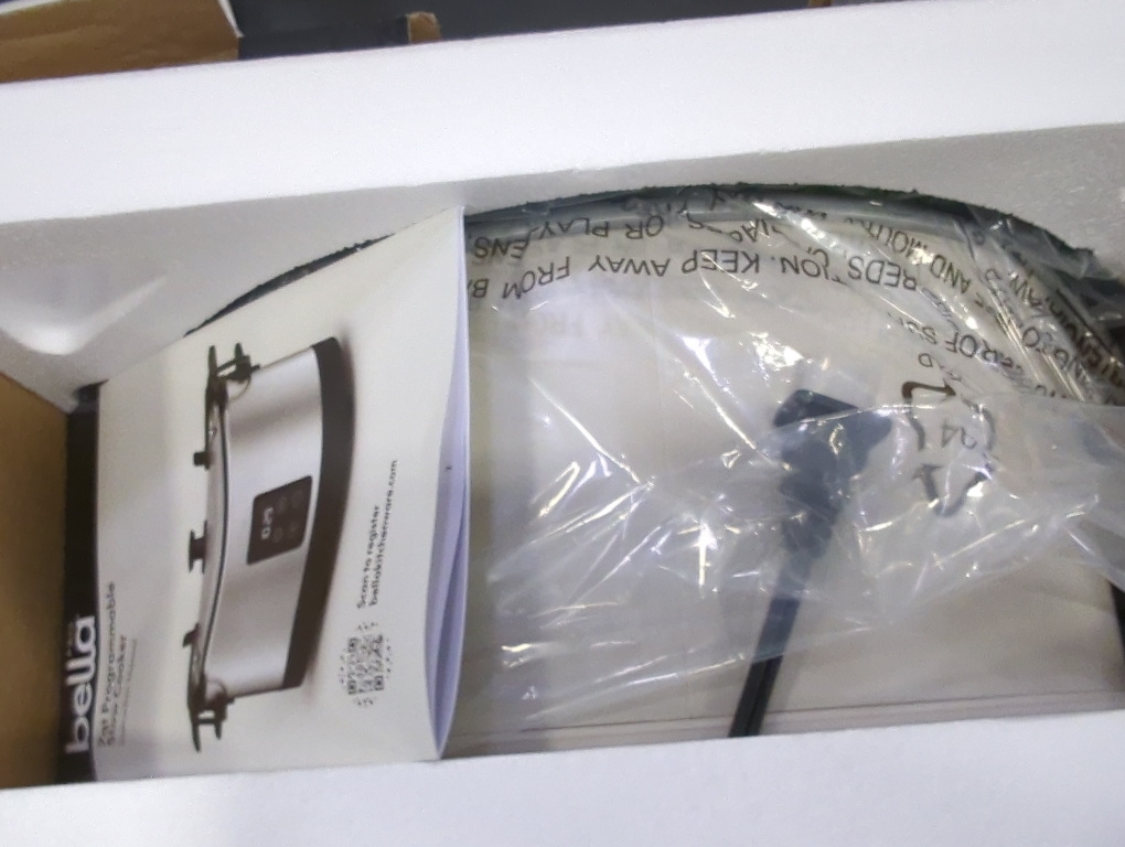 Bella PRO - 7-qt. Programmable Slow Cooker with Searing Function - Oatmilk