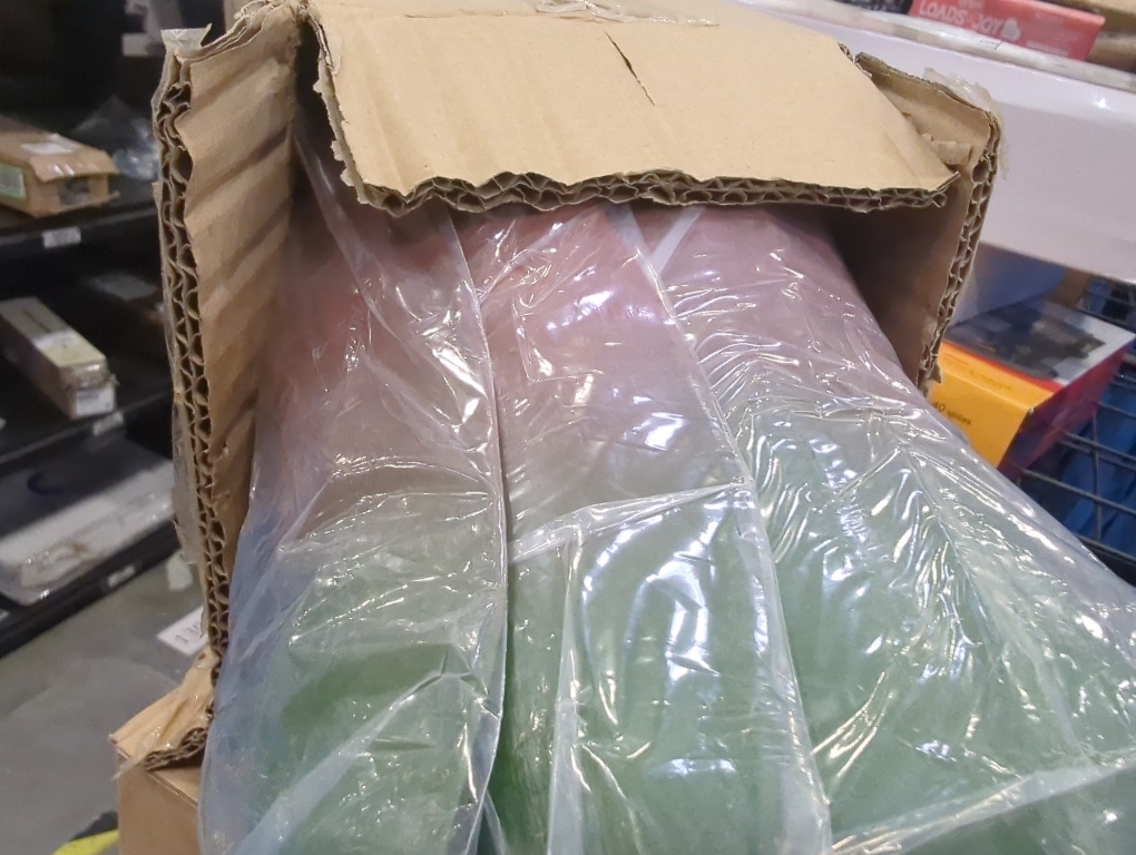 Size 28 Color red and green Velener Fall Fake Agave Artificial Plant: Red Fake Succulents Plant for Room Decor and Autumn, Unpotted Faux Agave Plant for Outdoor/Indoor Fall Decor, Red, 28 inches,