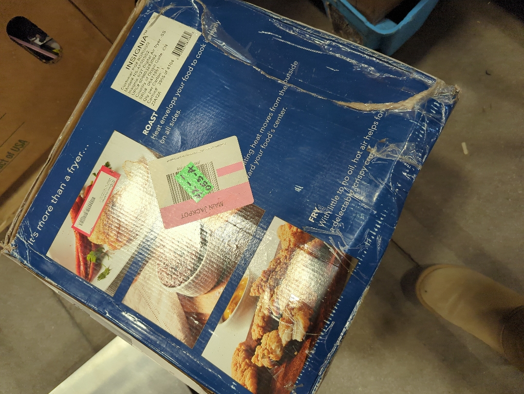 Insignia™ - 5 Qt. Digital Air Fryer - Stainless Steel (damage on bottom)