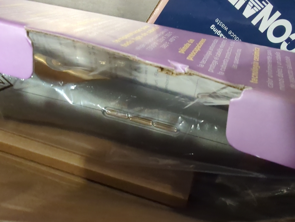 INFINITI PRO CONAIR Curl Secret Automatic Curling Iron, ¾-inch Curling Iron Barrel, Automatic Hair Curler for All Hair Types and Lengths, Dual Voltage for Worldwide Travel, Gray/Gold