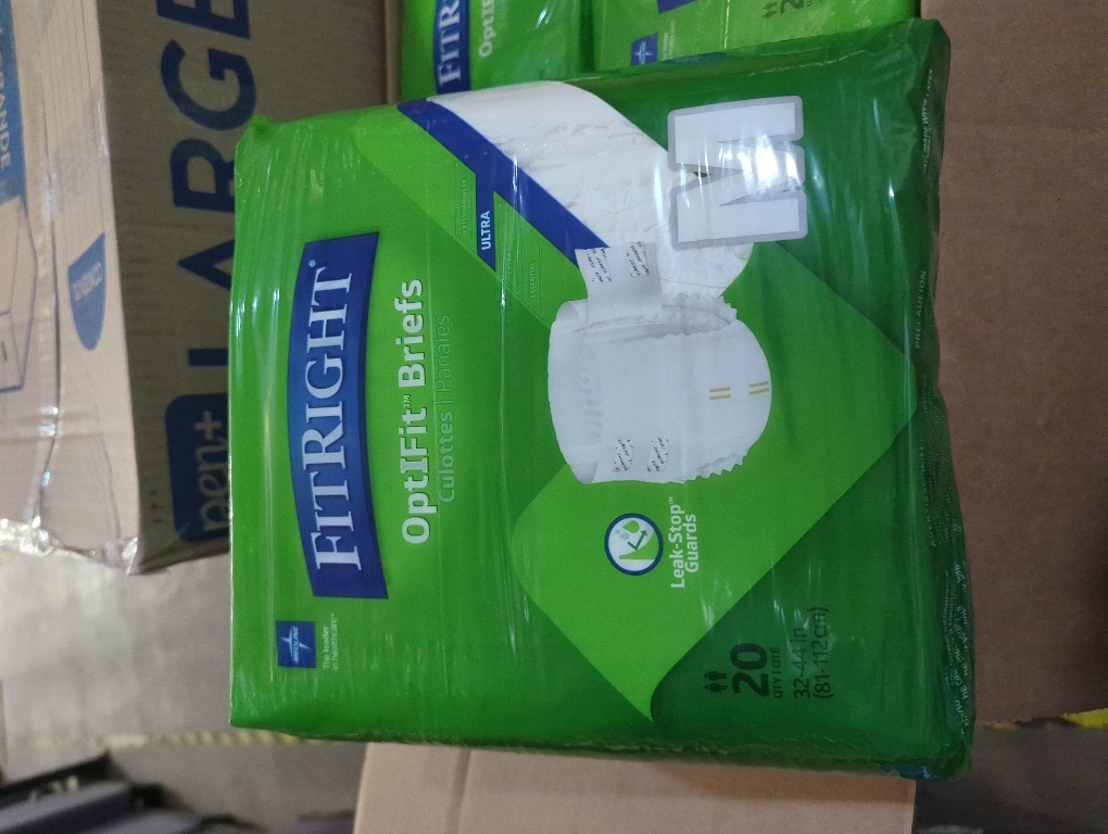 FitRight Ultra Adult Diapers, Disposable Incontinence Briefs, Leak-Proof Diaper, Absorbent Briefs For Men and Women, Maximum Protection, Medium, 32 – 44 in, 20 briefs per bag