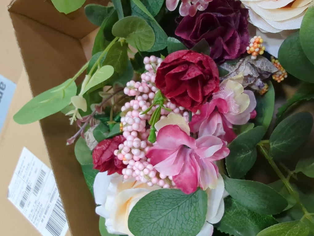 WANNA-CUL 24 Inch Large Spring Rose Wreaths for Front Door,Spring Front Door Wreath with Pink and Wine Red Floral Door Wreath with Eucalyptus Leaves for Wedding or Indoor&Outdoor Decorations