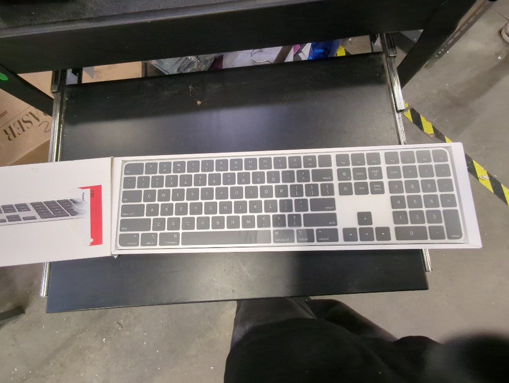 Apple Magic Keyboard with Touch ID and Numeric Keypad: Wireless, Bluetooth, Rechargeable. Works with Mac Computers with Apple Silicon; US English - Black Keys