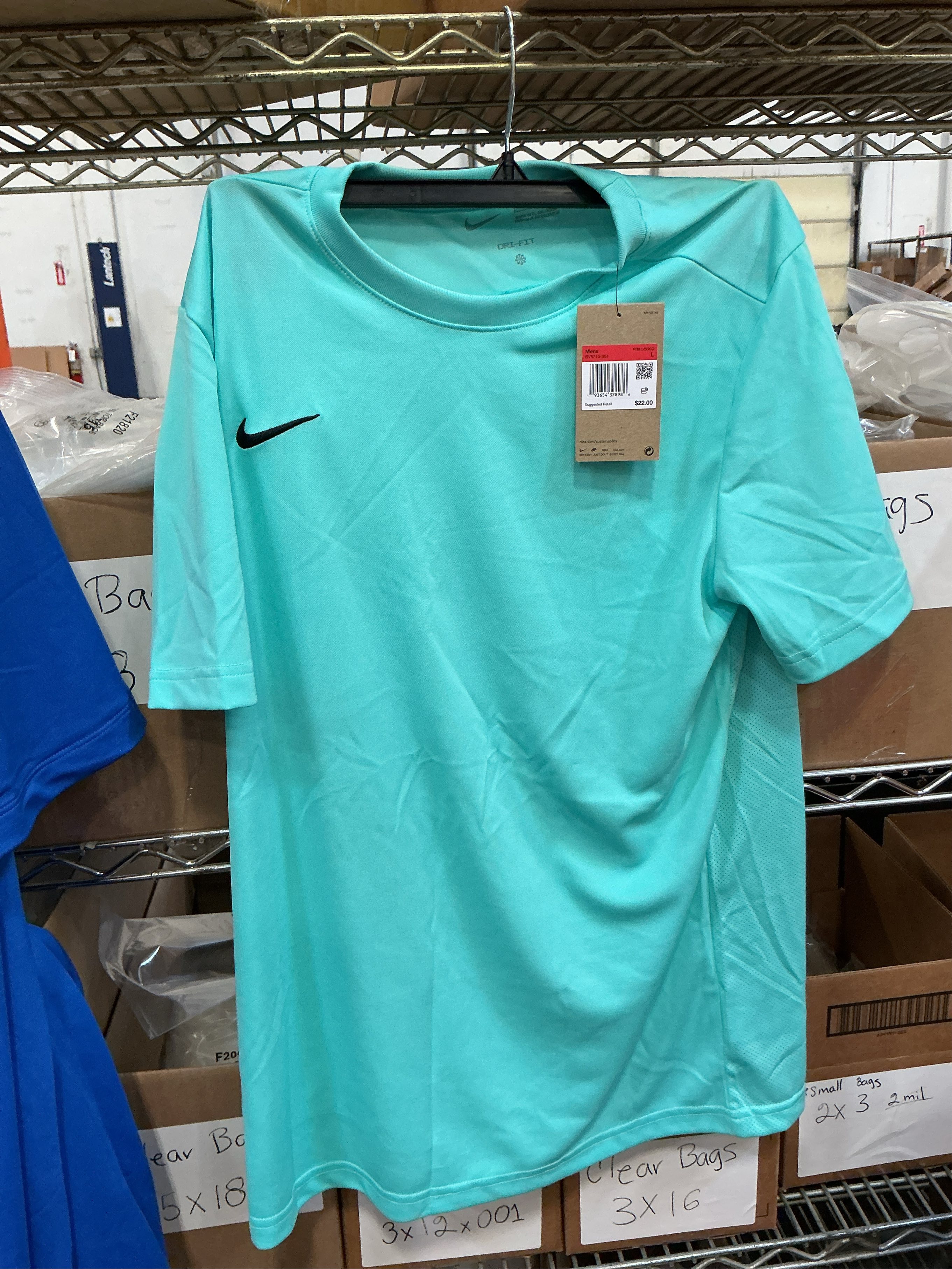 Size L. Nike Men's Park Short Sleeve T Shirt