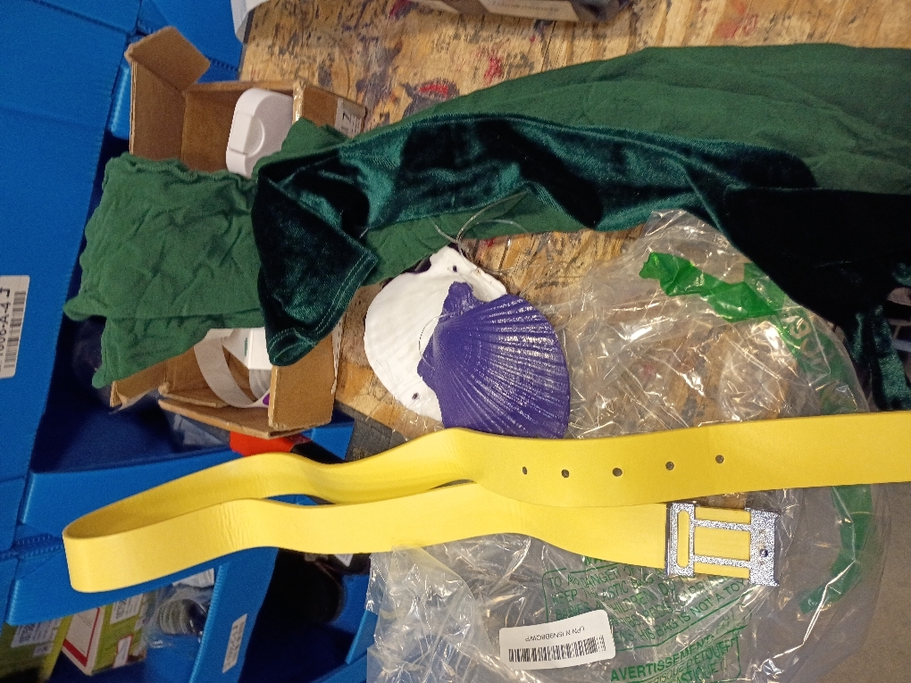 Kavoc 4 Pcs Halloween Mermaid Cosplay Costume Include Dark Green Pantyhose,Gloves,Seashell Bra and Belt for Adults Role Play Party Accessories Supplies（Style2）