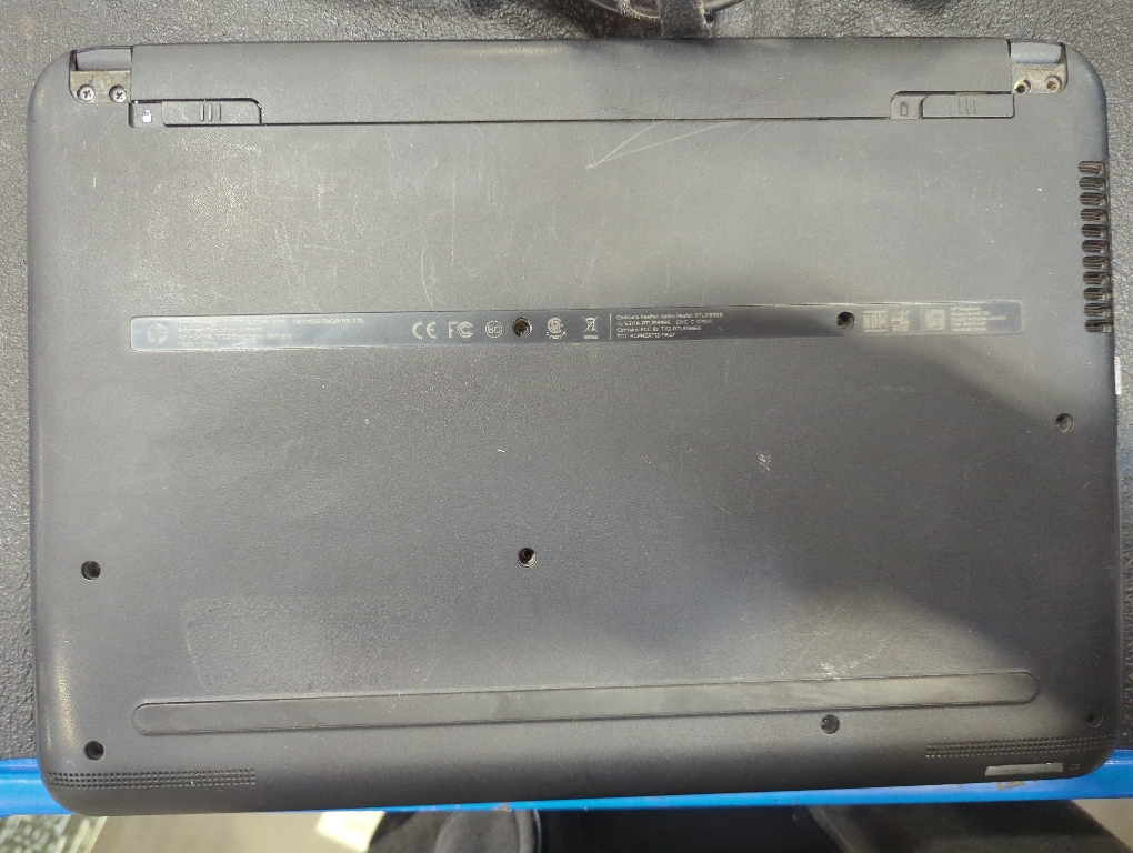 HP Notebook - 14-an012nr With Charger