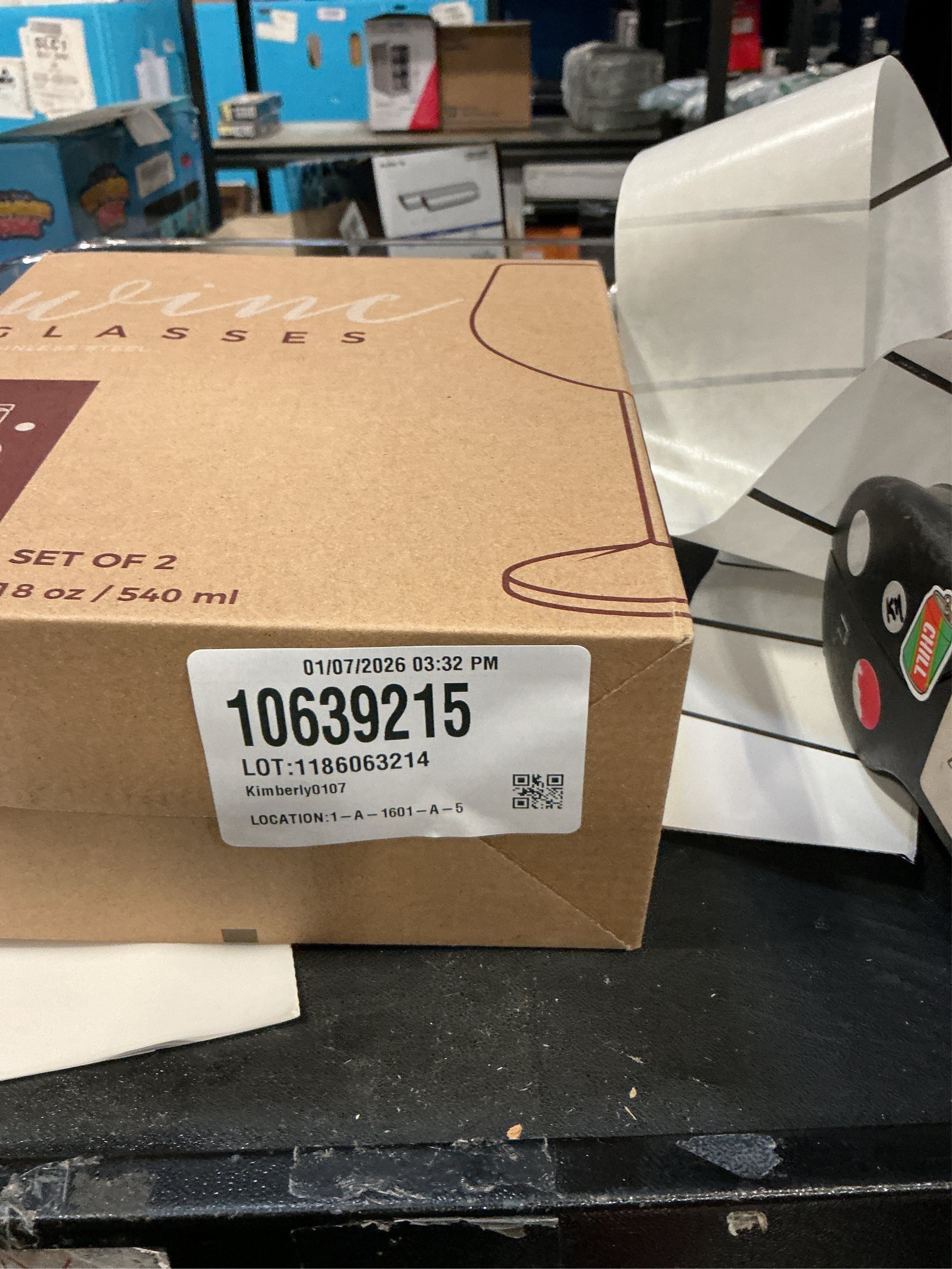 Gusto Nostro Stainless Steel Wine Glass - 18 oz Unbreakable Gold Wine Glasses for Travel, Camping and Pool - Fancy, Unique and Cute Portable Metal Wine Glass for Outdoor Events, Picnics (Set of 2)