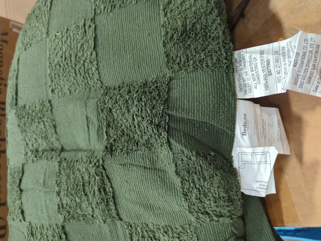 Bedsure GentleSoft Bronze Green Throw Blanket for Couch - Checkered Fleece Christmas Blankets Gifts for Women Men Girls, Cute Soft Cozy Throw for Bedroom Home Decor Gifts, 50x60 Inches