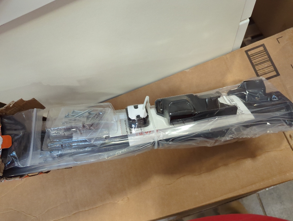 Retractable Baby Gate for Doorways and Stairs, Mesh Safety Gate for Pet, Indoor & Outdoor Use, One-Hand Operation, Easy Installation, 33.6 Tall, Expands to 55 Wide（Black,33.6x55