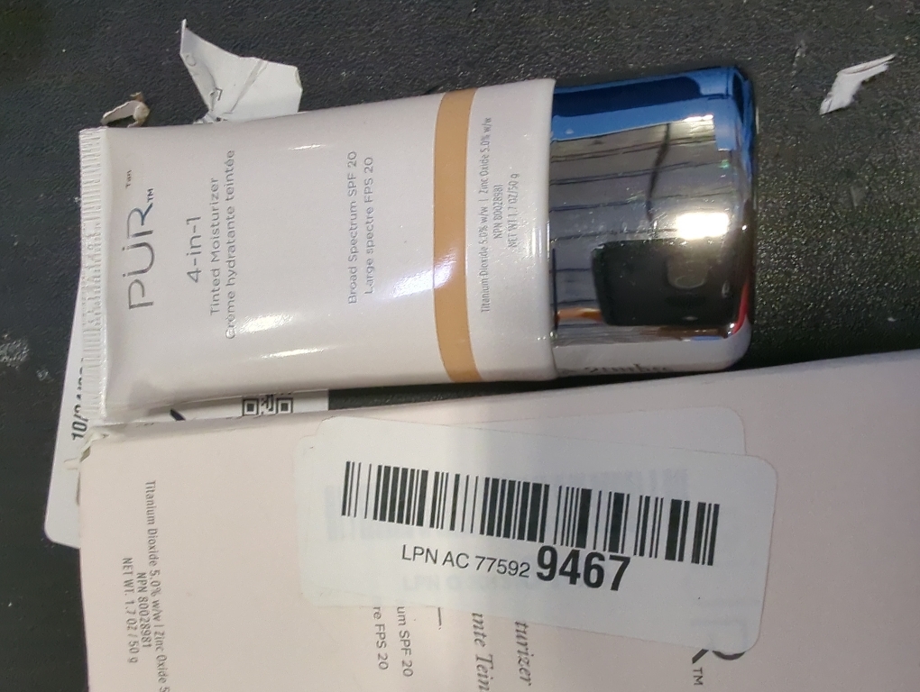 PÜR 4-In-1 Tinted Moisturizer SPF 20