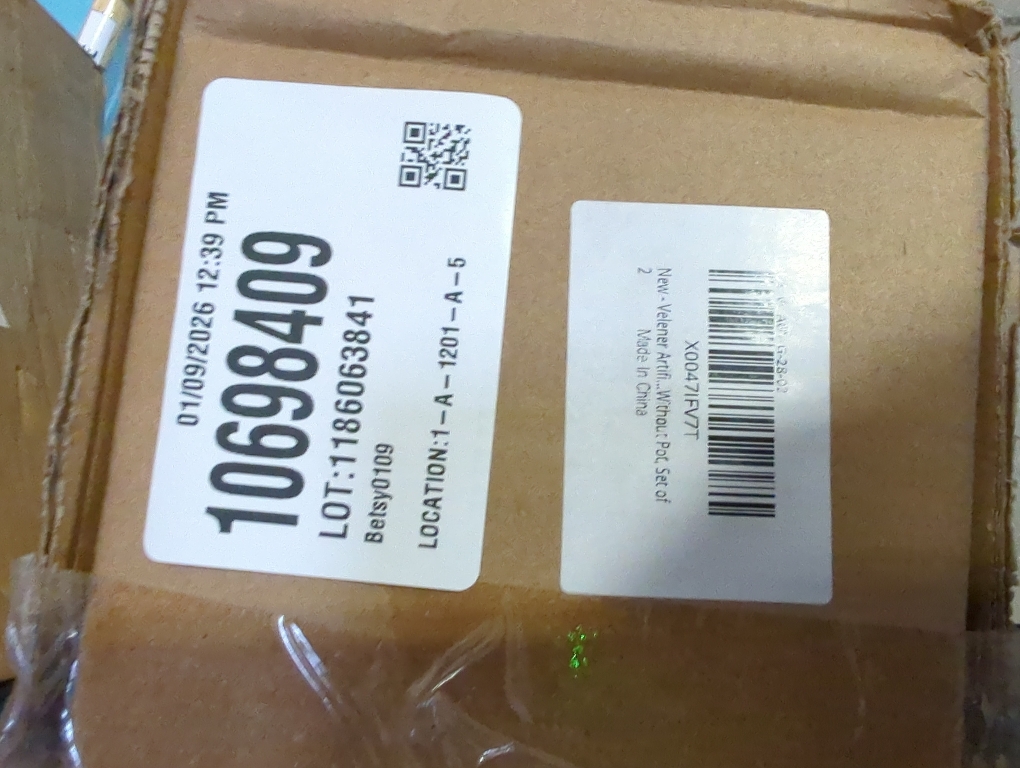 Velener 28 Inch Artificial Agave Plants Outdoor Set, Large Fake Plants Indoor for Home Decor, Realistic UV Resistant Faux Succulents Plants Without Pot, Set of 2