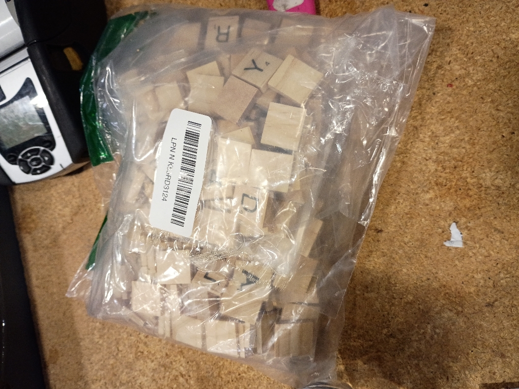 500 Wood Letter Tiles,Scrabble Letters for Crafts - DIY Wood Gift Decoration - Making Alphabet Coasters and Scrabble Crossword Game