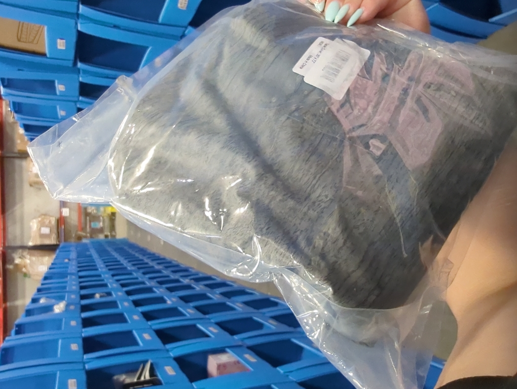 misaya Rectangle Vinyl Tablecloth, Fitted Table Cover, 100% Waterproof, Elastic Edge, Flannel Backing, Plastic Table Cloth Fit 4 Foot Folding Tables for Picnic, Outdoor (Gray 24x48 inch)