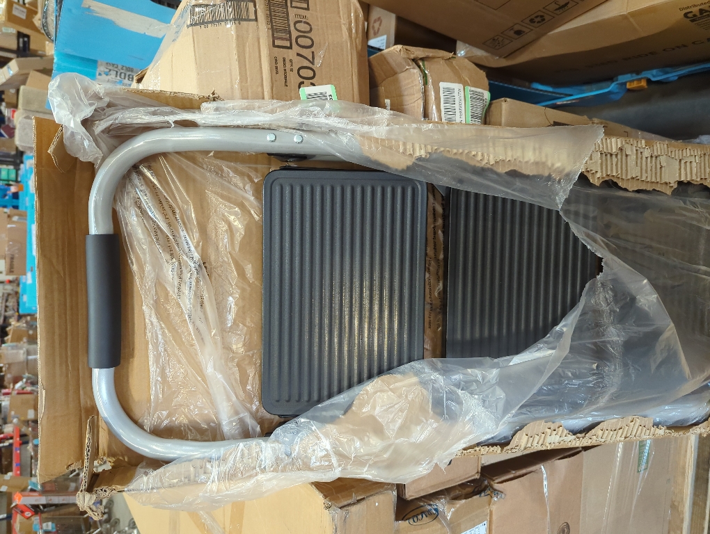 3 Step Ladder, Folding Step Stool with Tool Platform, Wide Anti-Slip Pedal and Anti-Slip Feet, Sturdiest Steel Construction, 600lbs Capacity Steel Ladder for Home Office, Grey