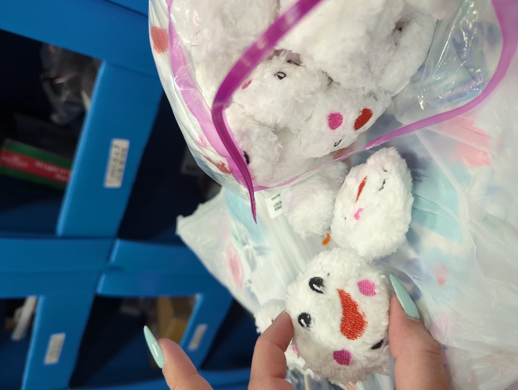 Yunsailing 24 Pcs Soft Snowball Fight Set Indoor 3 Inch Plush Snowballs with Faces Fun Snowmen Balls Winter Fake Snowball Fight for Adults Winter Outdoor Game Party Decorations(Cute)