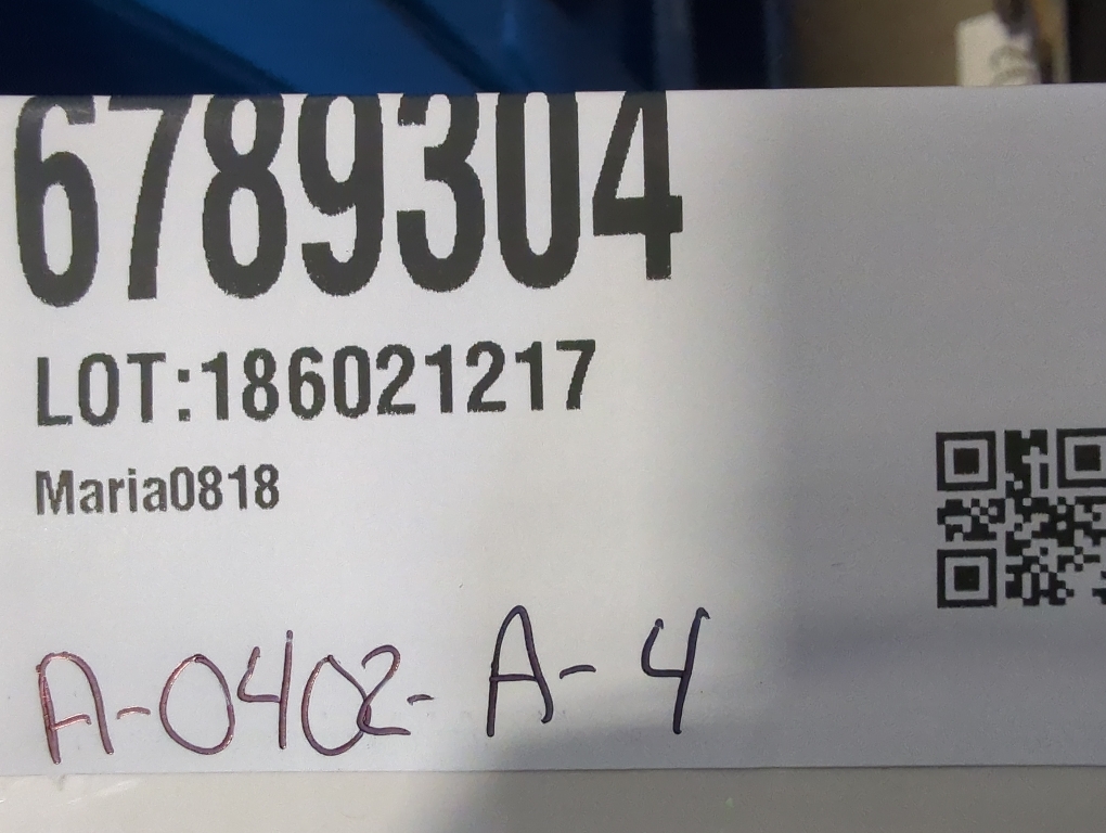 Therabody TheraFace Depuffing Cold & Heat Facial Treatment Wand - White