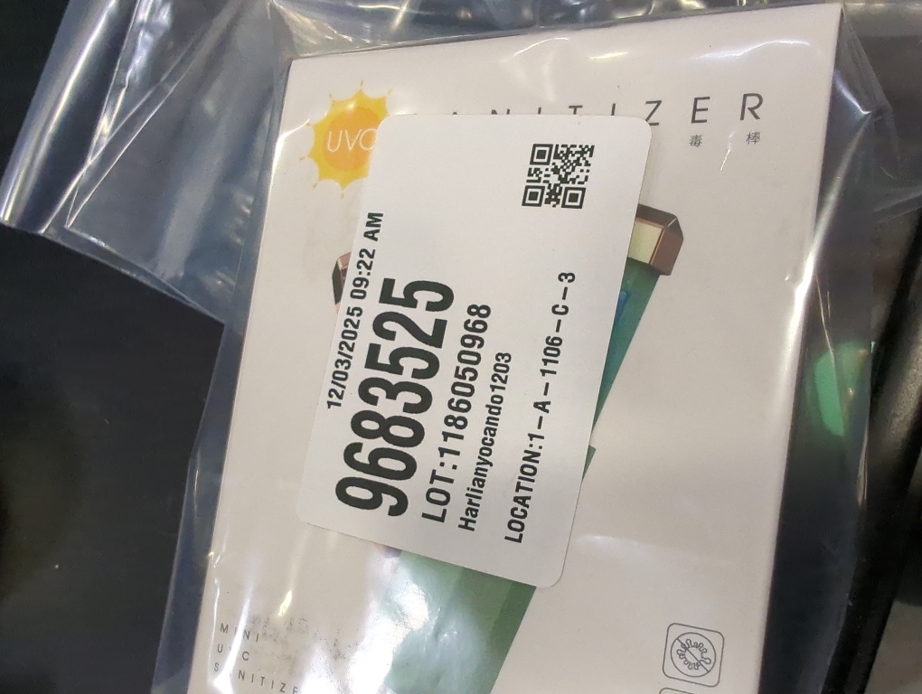 2Pack UV Light Sanitizer Stick, Portable Mini Lipstick Style Design Disinfection Lamp,USB Charging Ultraviolet Sterilizer Lamp Anti-Bacterial Rate 99%