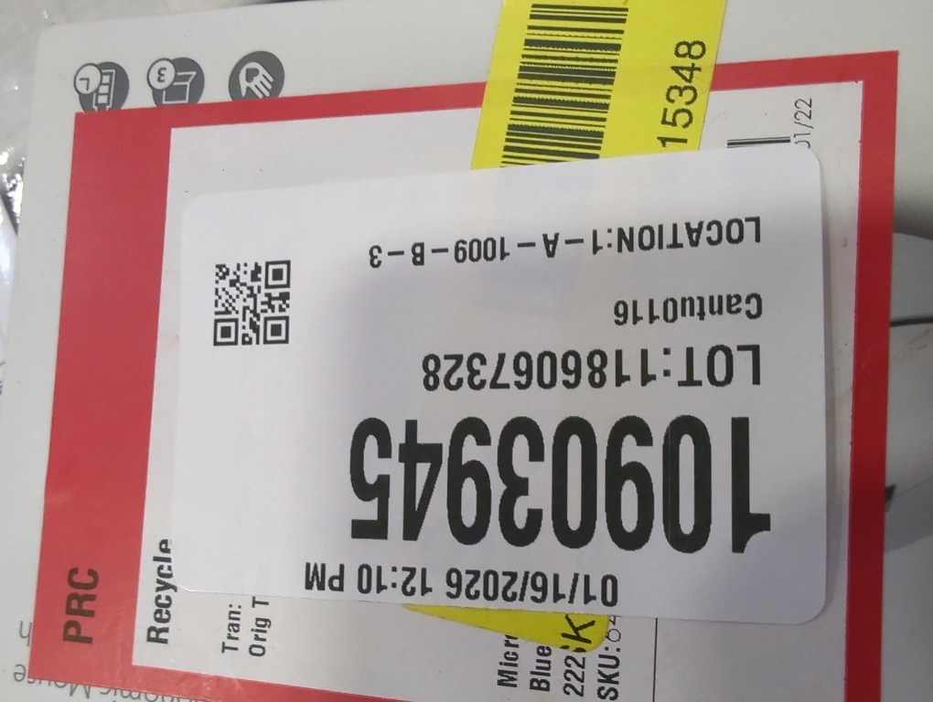 Microsoft Bluetooth Ergonomic Mouse - Glacier with comfortable thumb rest, up to 15months battery life. Works with Bluetooth enabled PCs/Laptops Windows/Mac/Chrome computers, 3.91 x 5.46 x 1.85