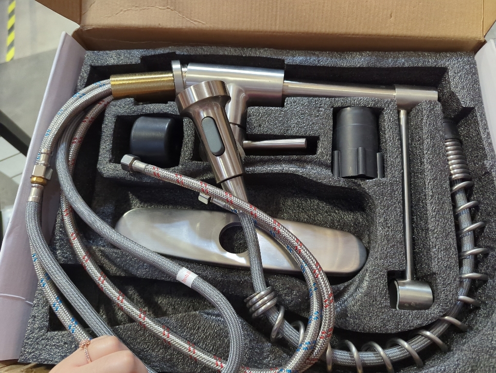 FORIOUS Kitchen Faucets, Brushed Nickel Kitchen Sink Faucet with Pull Down Sprayer, Commercial Kitchen Faucet Stainless Steel, Classic Single Handle Pull Out Sink Faucets for RV Laundry Utility Room