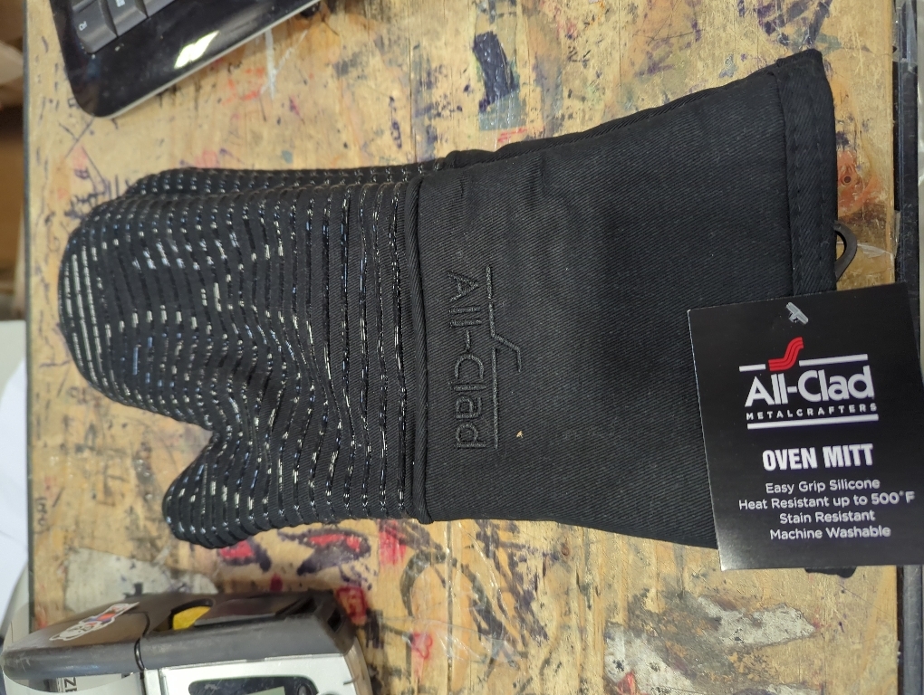 All-Clad Silicone Oven Mitts: Heat Resistant up to 500 Degrees - 100% Cotton & Silicone, 14x7 Oven Mitt for Kitchen and Barbecue, 2-Pack, Black