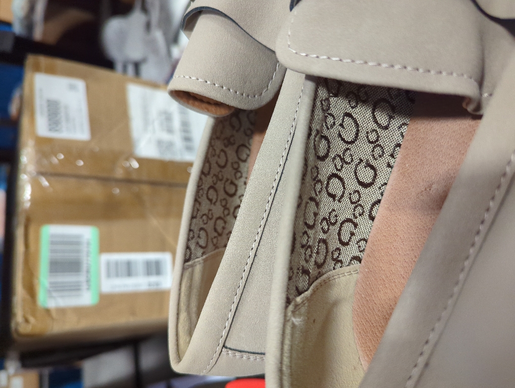 Guess Men's Quido Loafer (size 10.5)