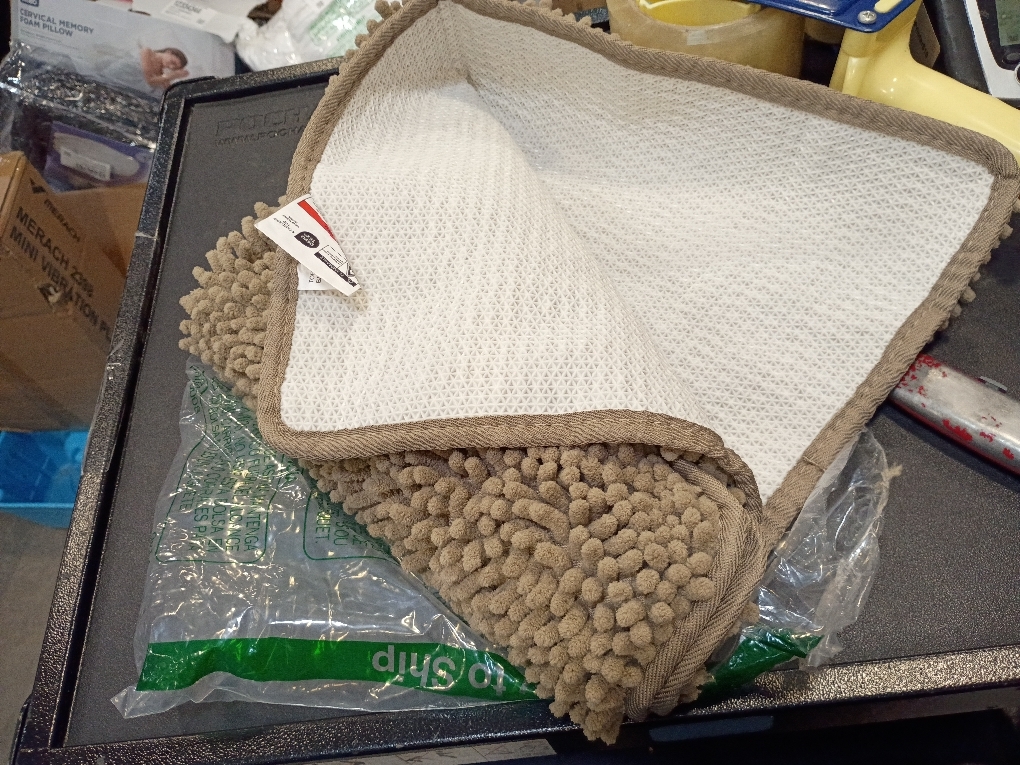 GORILLA GRIP Bath Rug Mat, Thick Soft Absorbent Chenille, Quick Dry Microfiber Mats, Rubber Backing Washable Shower Floor Rugs, US Designed Bathroom Bathmat Home Decor Accessories, 24x17, Gray Beige