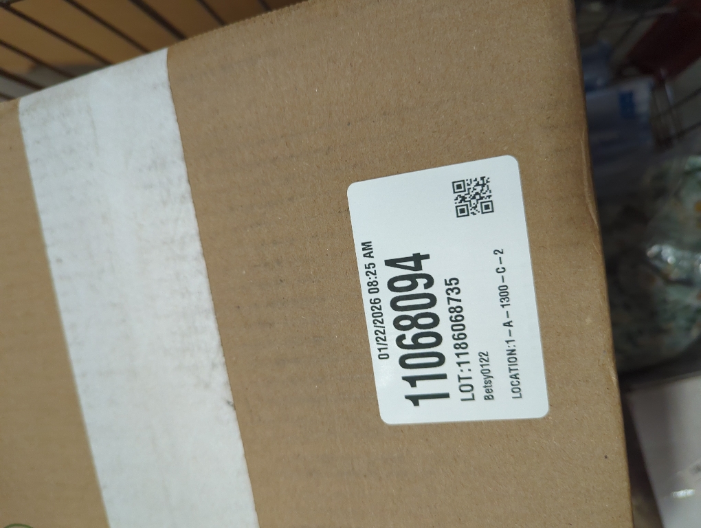 Size M....Columbia mens Winter District Iii Printed Jacket