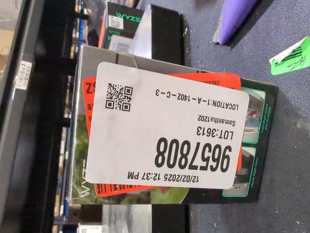 Wyze Cam V4 Plug-in Indoor and Outdoor Smart-Enabled Security Camera