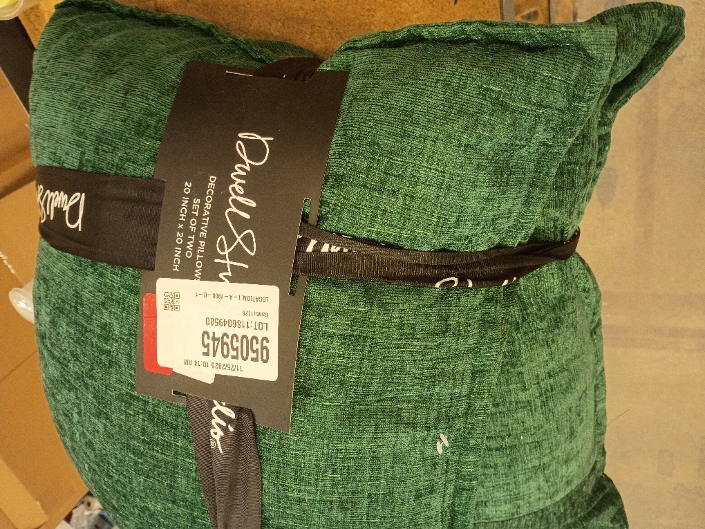 Hunter Green Chenille Decorative Couch Throw Pillow Covers, Soft Cushion Cases for Home Livingroom Sofa Décor, Pack of 2, 18 x 18 Inches