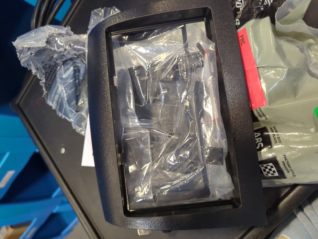 Double-DIN Installation Kit for 20042010 Toyota Sienna