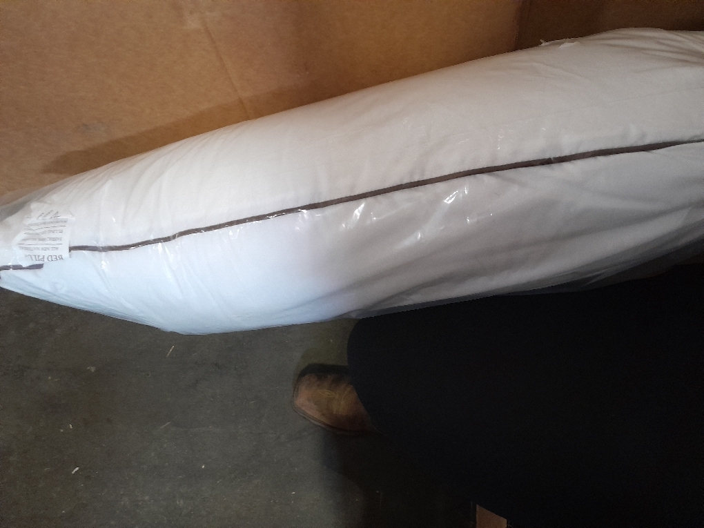 JOLLYVOGUE Pillows Queen Size Set of 2 for Sleeping, Soft and Supportive Bed Pillow with Down Alternative Filling for Side and Back Sleepers, Hotel Collection‼️good condition no visible stains or wear‼️