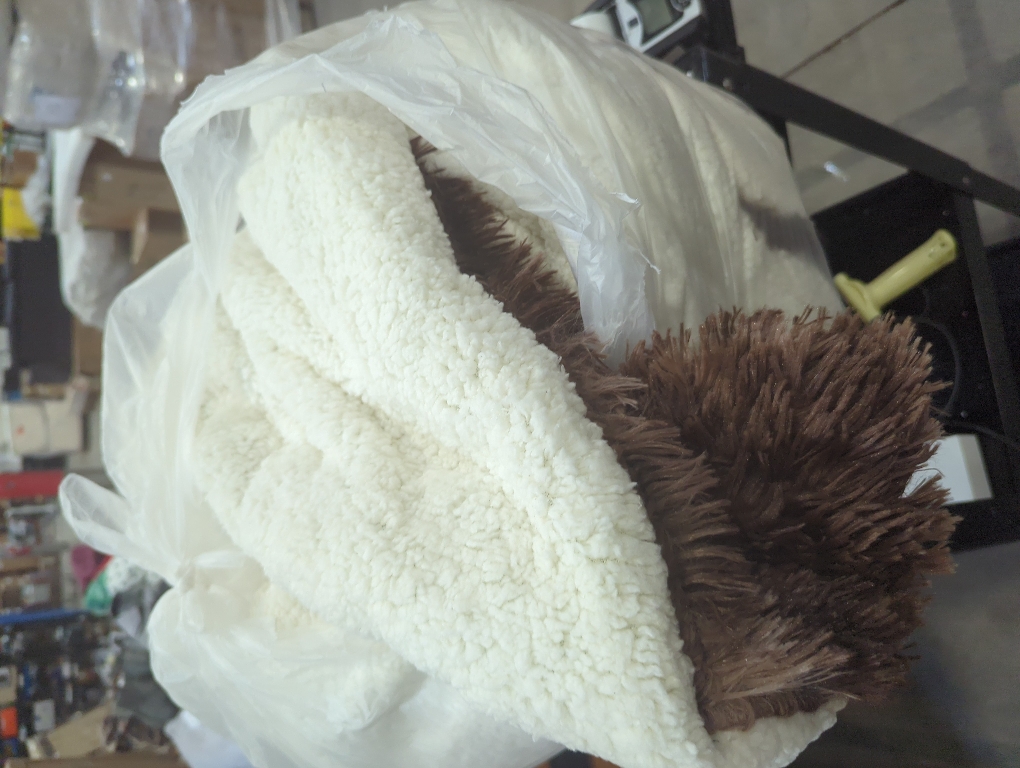 Bedsure GentleSoft Fluffy Cream King Size Blanket for Bed, Thick Soft Sherpa Faux Fur Fleece Bedding Fuzzy Plush Winter Warm Heavy Big Large King Blanket, Cozy Cream Gifts for Men Women, 108x90