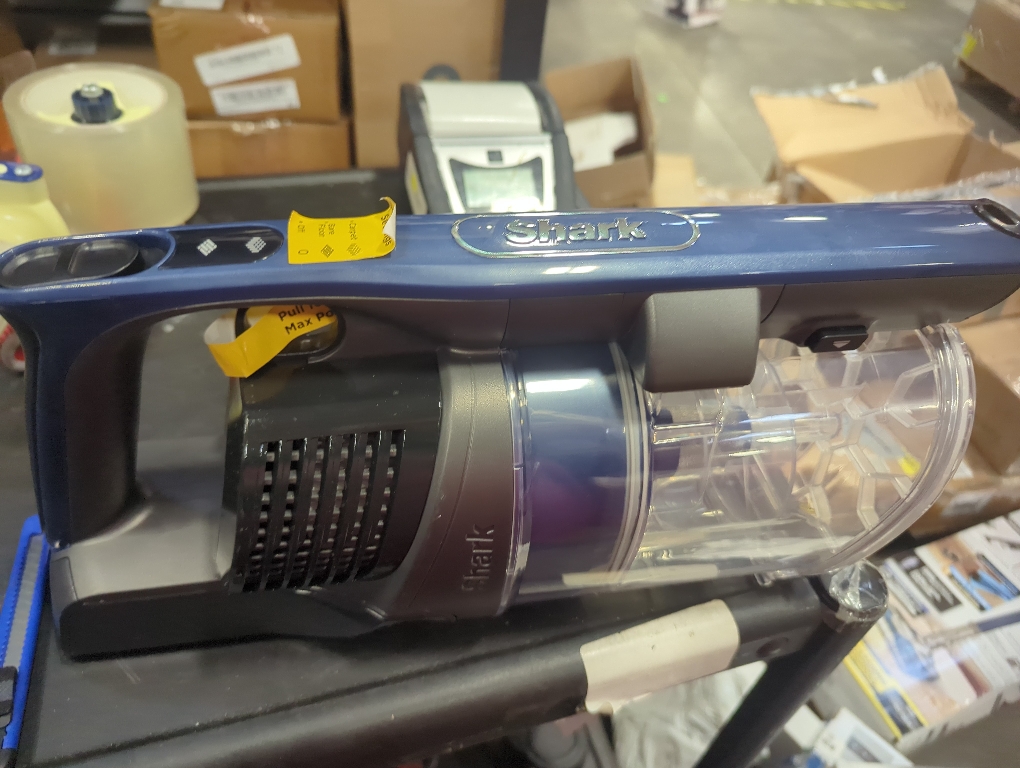 Shark® Cordless Pet Plus Vacuum with Anti-Allergen Complete Seal (IZ361H)